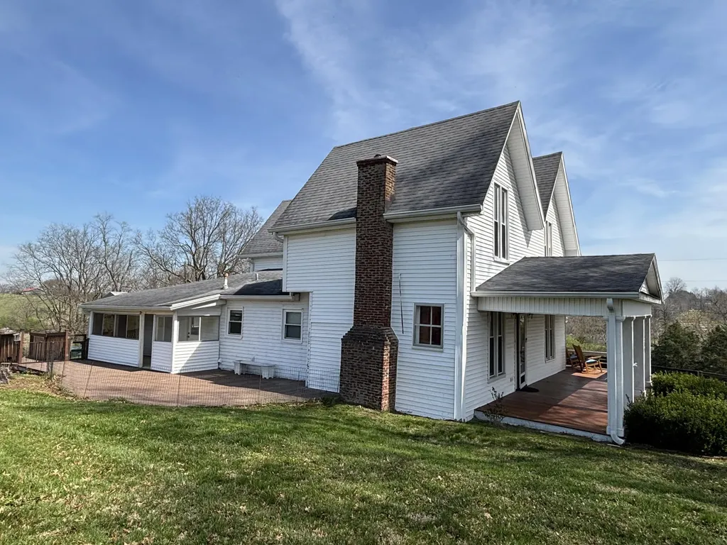 205 W 1st Street Perryville KY 40468