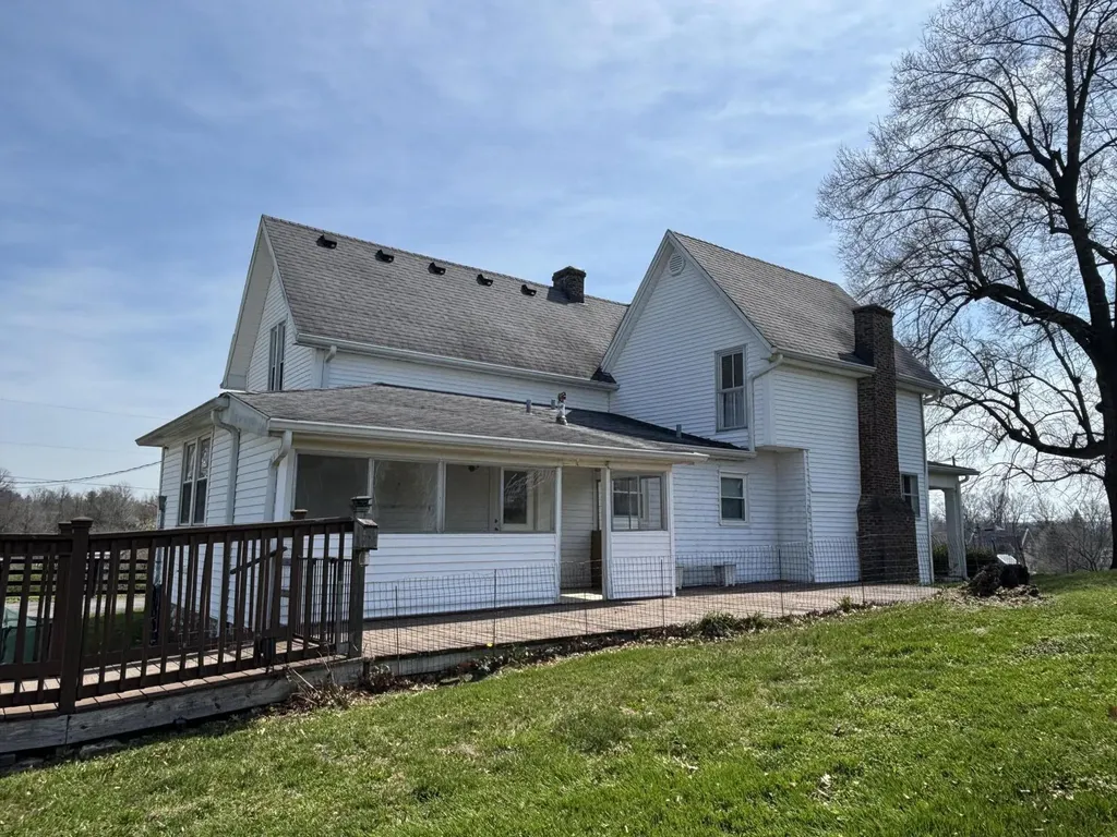205 W 1st Street Perryville KY 40468