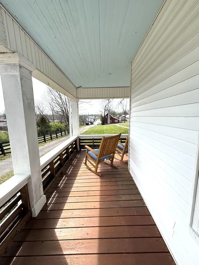 205 W 1st Street Perryville KY 40468