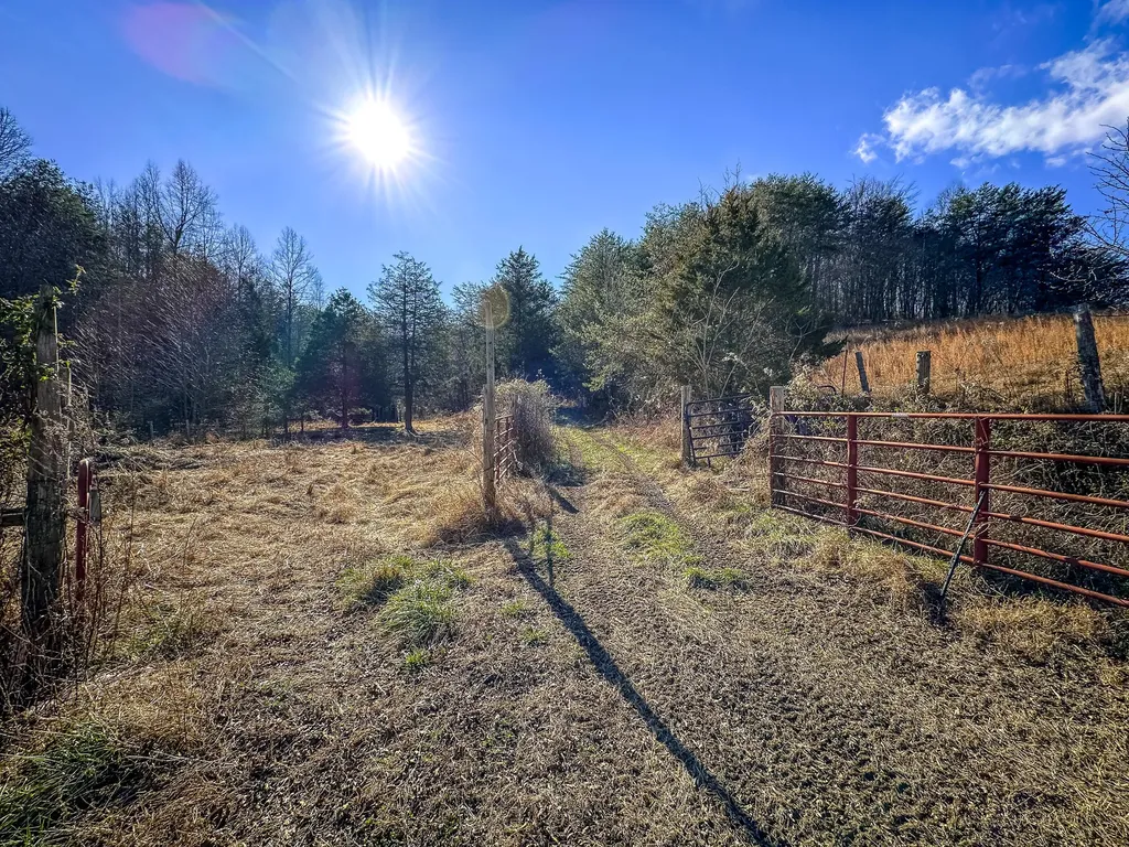 679 New Hope Church Road Barbourville KY 40906