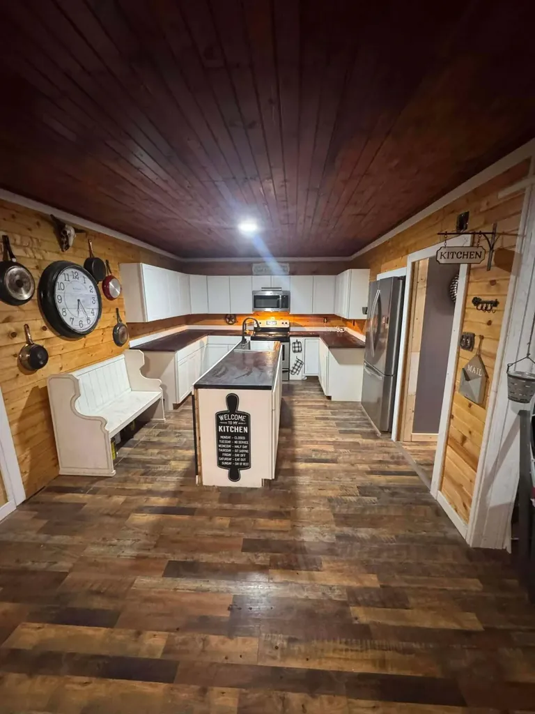 524 4th Street Flatwoods KY 41139