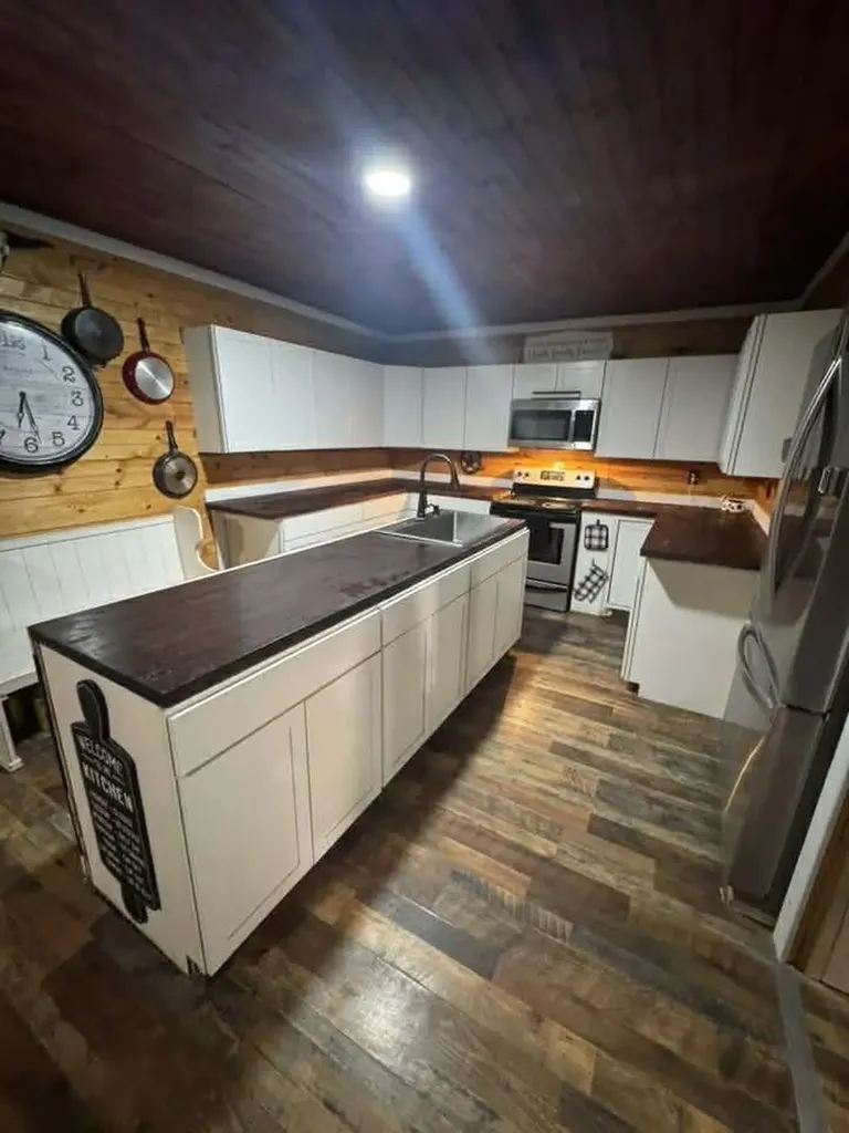 524 4th Street Flatwoods KY 41139