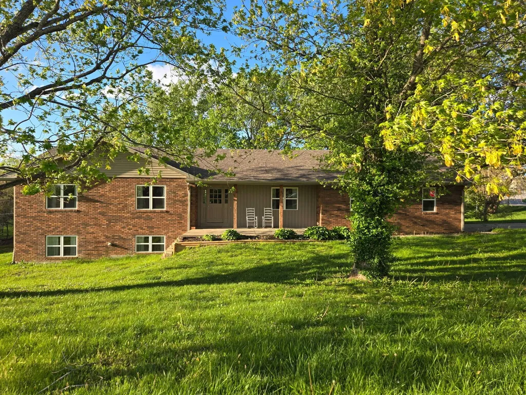 18 Ash Drive Nancy KY 42544