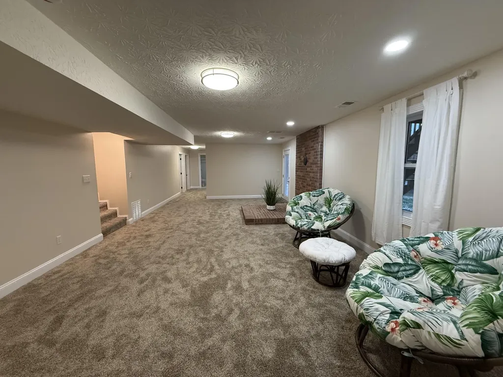 18 Ash Drive Nancy KY 42544