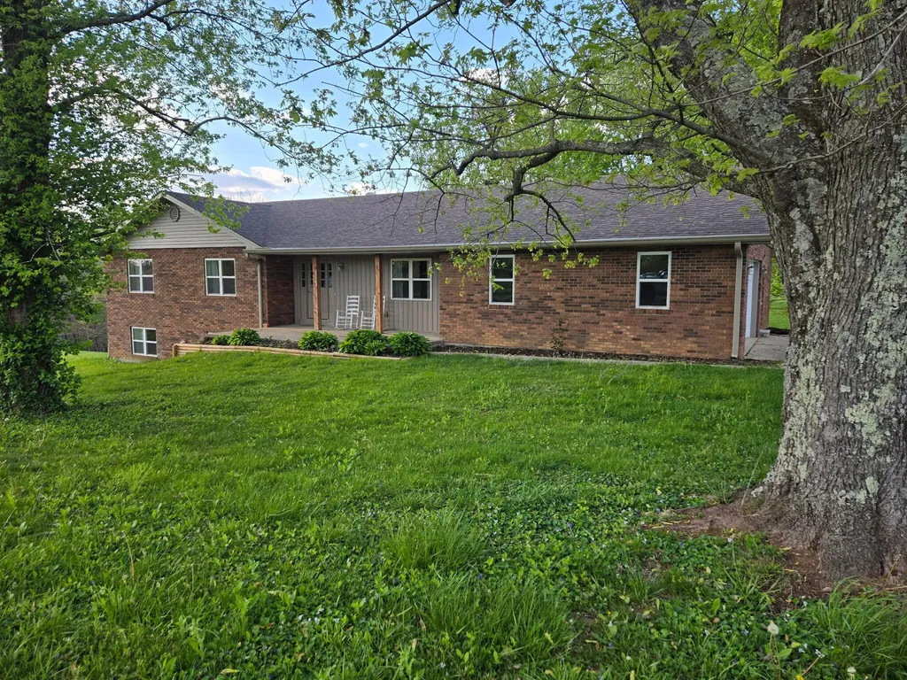 18 Ash Drive Nancy KY 42544