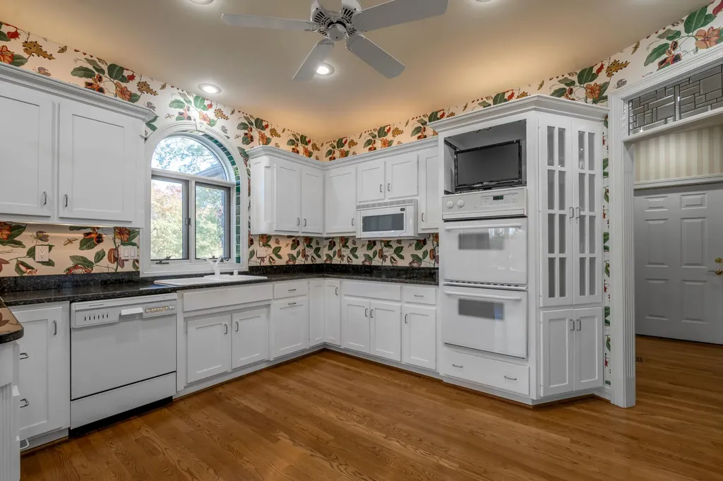 559 Gingermill Lane Lexington KY 40509