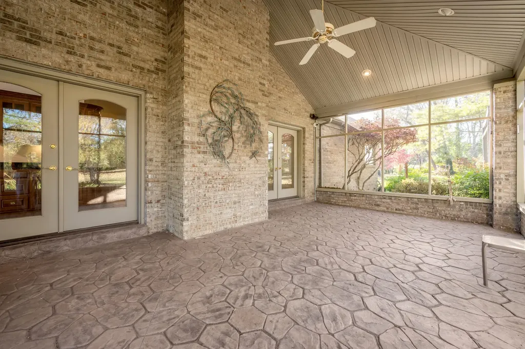 559 Gingermill Lane Lexington KY 40509