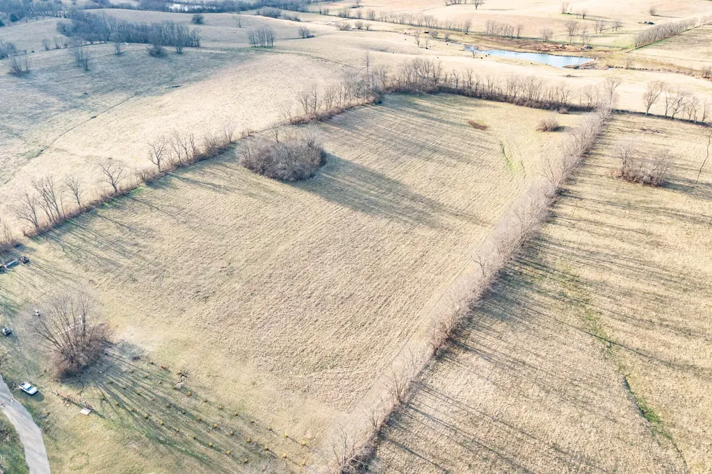 695 Stone Road Paris KY 40361
