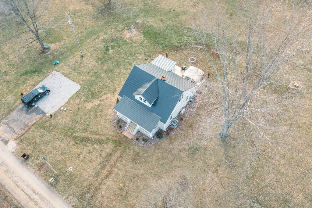 695 Stone Road Paris KY 40361