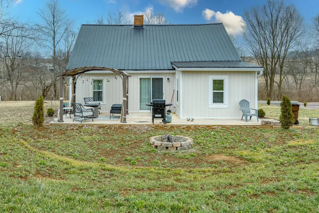 695 Stone Road Paris KY 40361