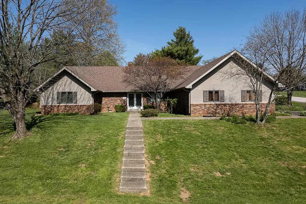 101 Deer Run Frankfort KY 40601