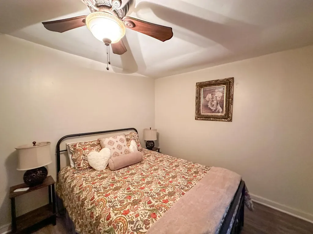 10810 406 Highway Roark KY 40979