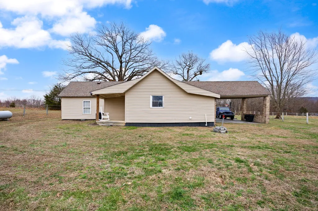2753 State Highway 829 Albany KY 42602