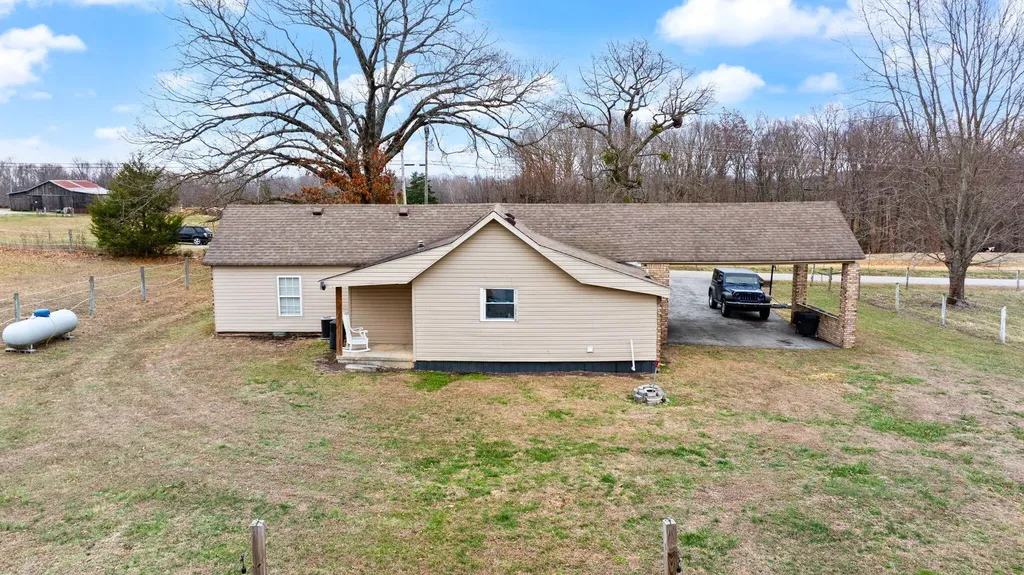 2753 State Highway 829 Albany KY 42602