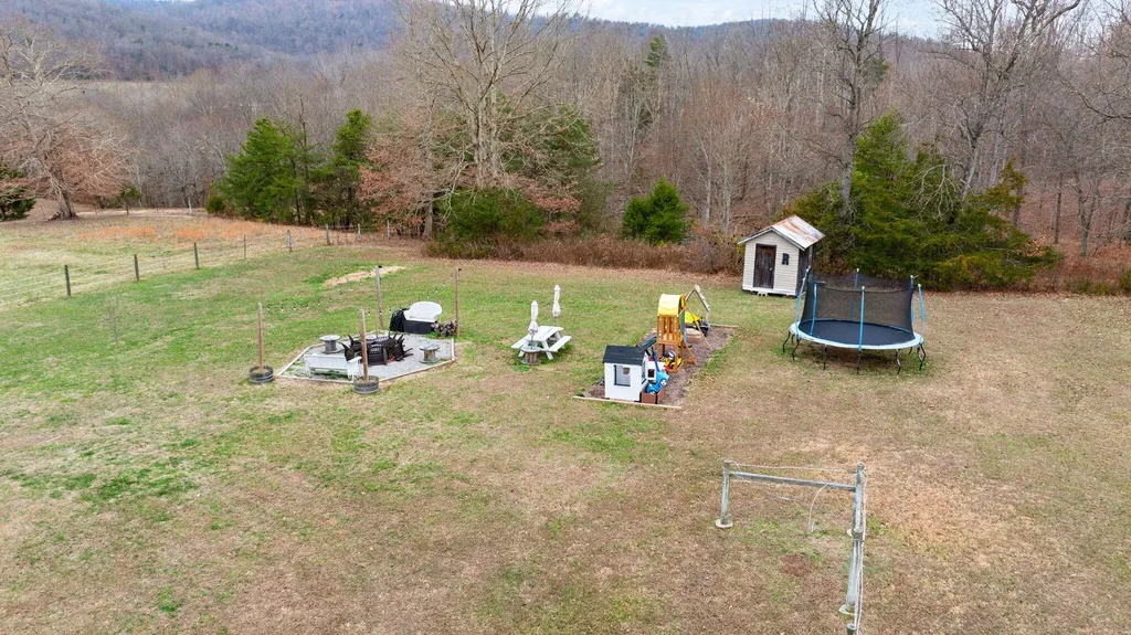 2753 State Highway 829 Albany KY 42602