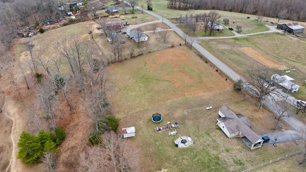 2753 State Highway 829 Albany KY 42602