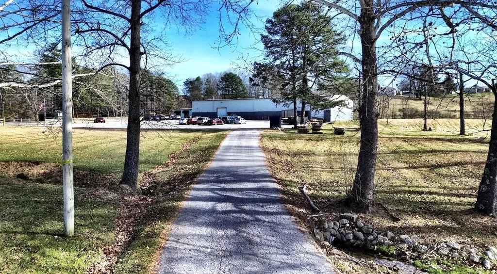 319 N Hills Road Corbin KY 40701