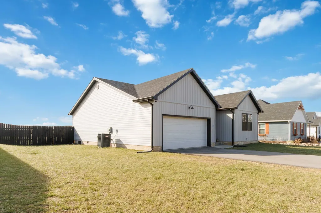 111 Dean Drive Harrodsburg KY 40330