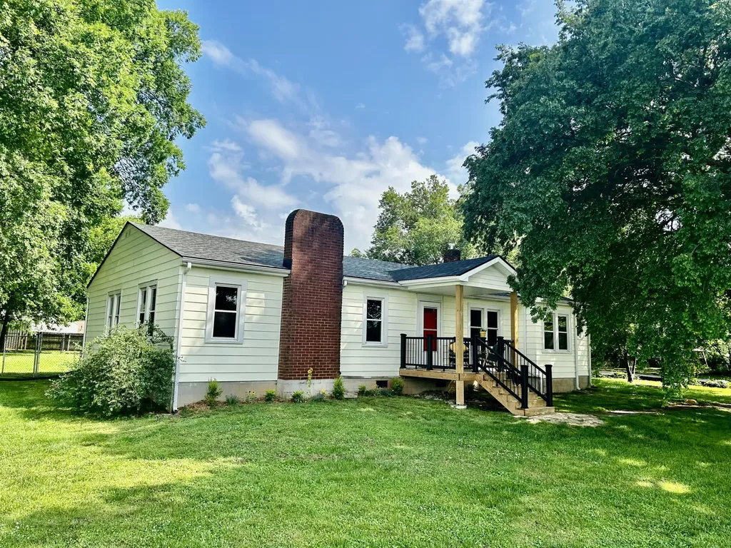 44 Horseshoe Drive Paris KY 40361