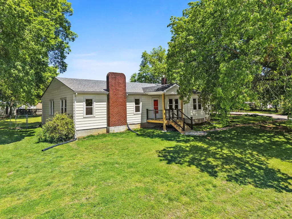 44 Horseshoe Drive Paris KY 40361