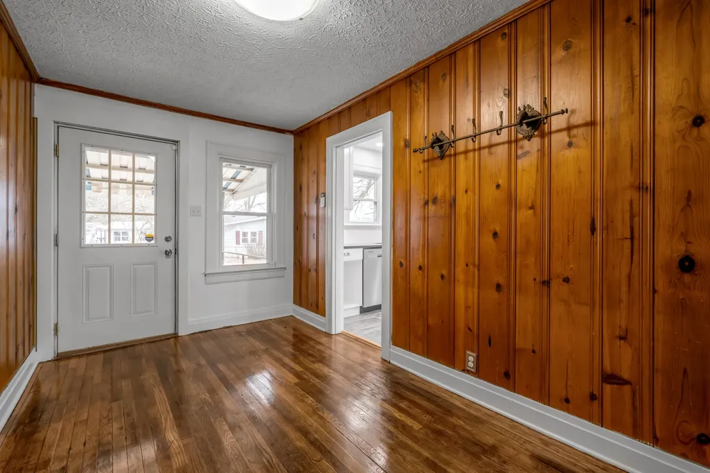 44 Horseshoe Drive Paris KY 40361
