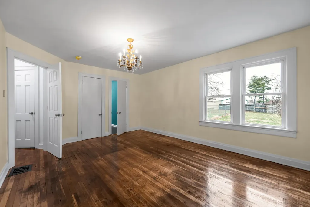 44 Horseshoe Drive Paris KY 40361
