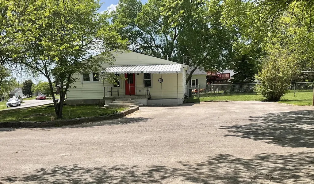 44 Horseshoe Drive Paris KY 40361