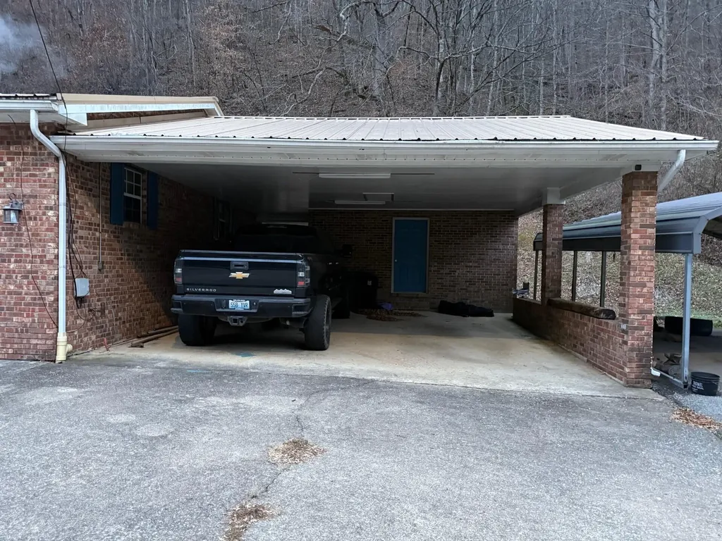 10361 State Highway 194 E Kimper KY 41539