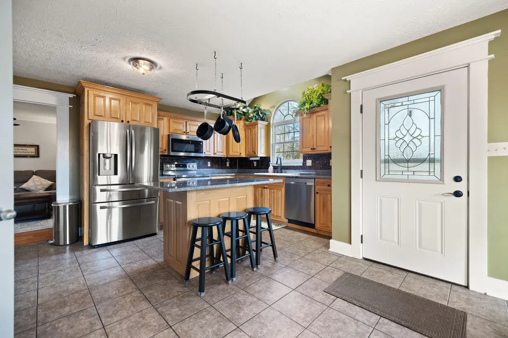 305 Lone Oak Road Mt Vernon KY 40456