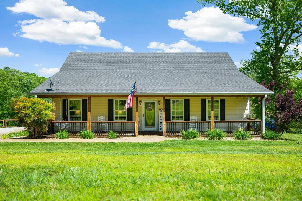 305 Lone Oak Road Mt Vernon KY 40456