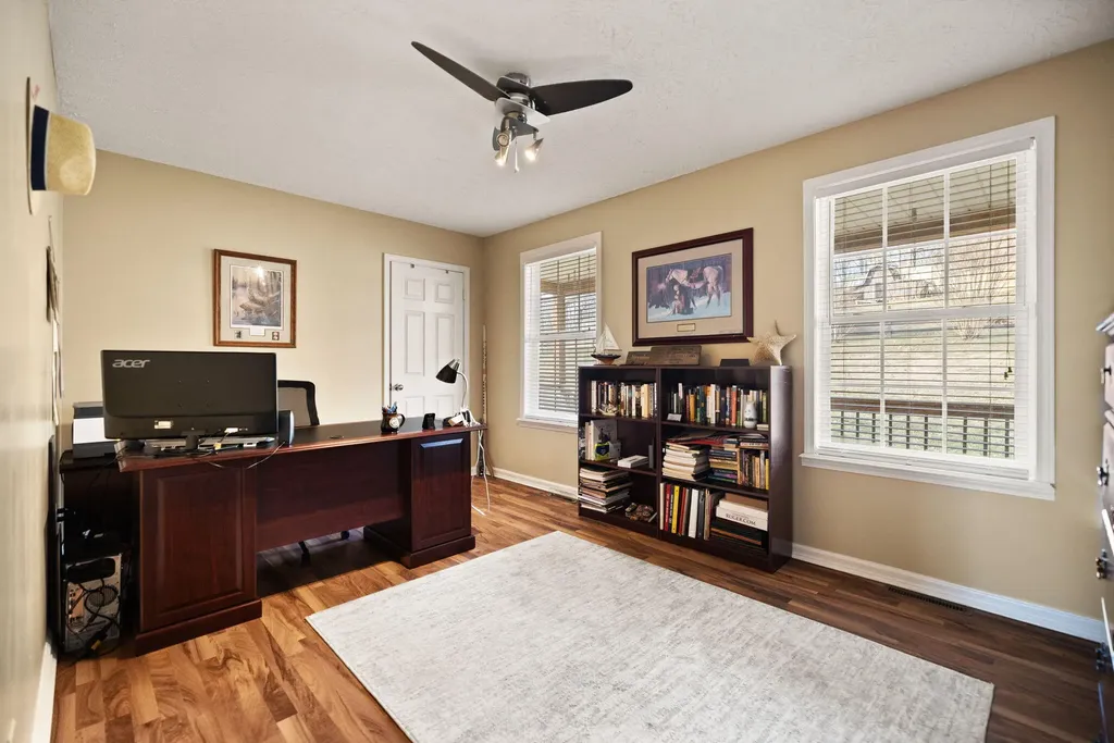 305 Lone Oak Road Mt Vernon KY 40456