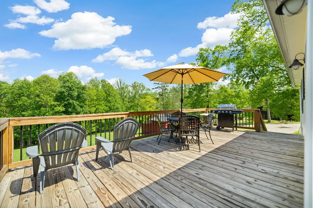 305 Lone Oak Road Mt Vernon KY 40456