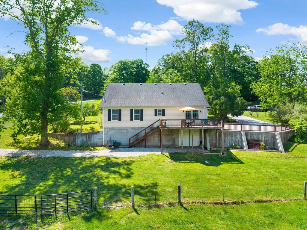 305 Lone Oak Road Mt Vernon KY 40456