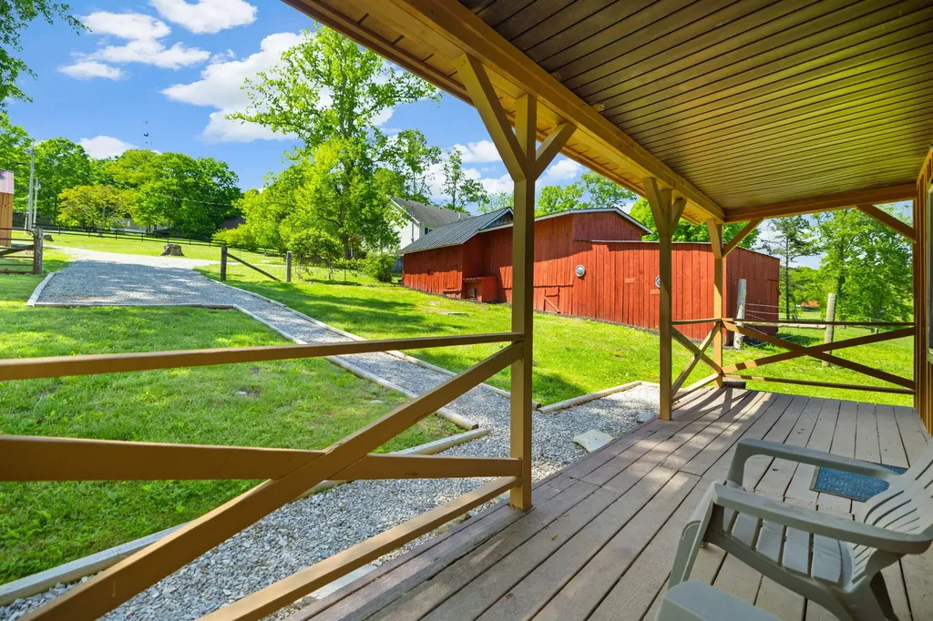 305 Lone Oak Road Mt Vernon KY 40456