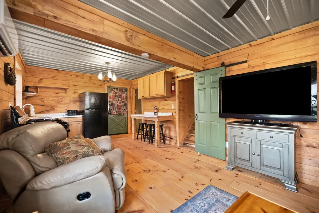 305 Lone Oak Road Mt Vernon KY 40456
