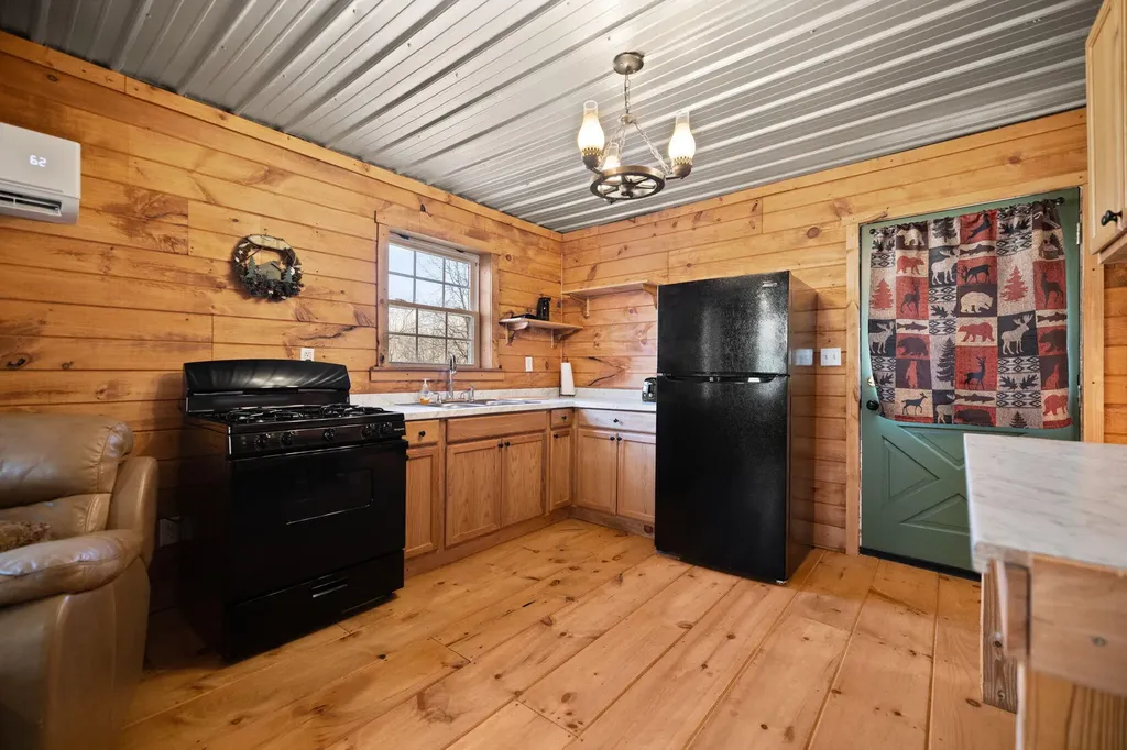 305 Lone Oak Road Mt Vernon KY 40456