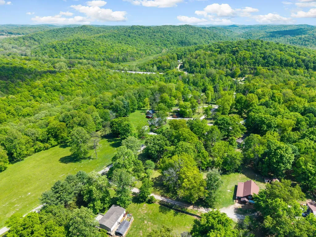 305 Lone Oak Road Mt Vernon KY 40456