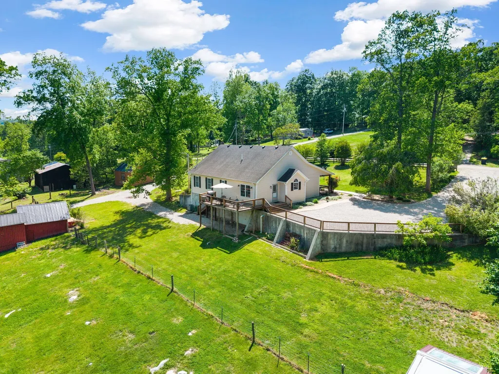 305 Lone Oak Road Mt Vernon KY 40456