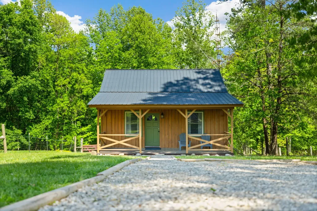 305 Lone Oak Road Mt Vernon KY 40456