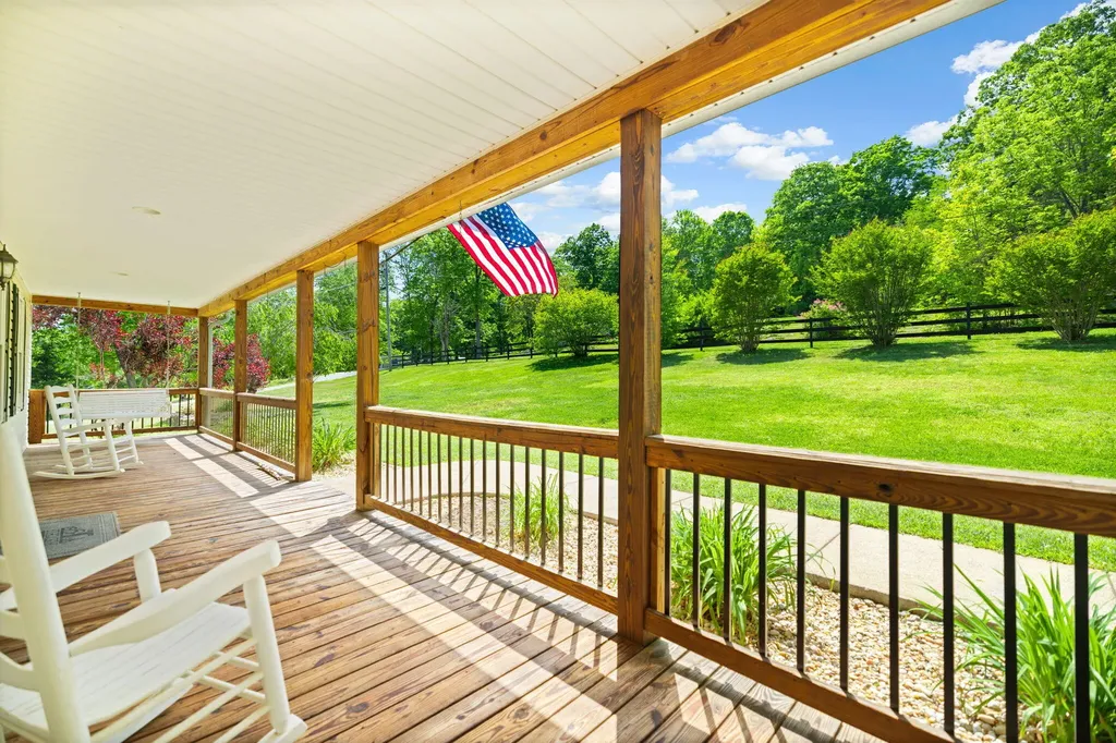 305 Lone Oak Road Mt Vernon KY 40456