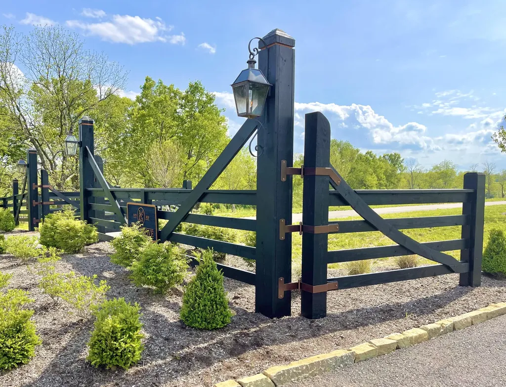 221 Doe Run Road Nicholasville KY 40356