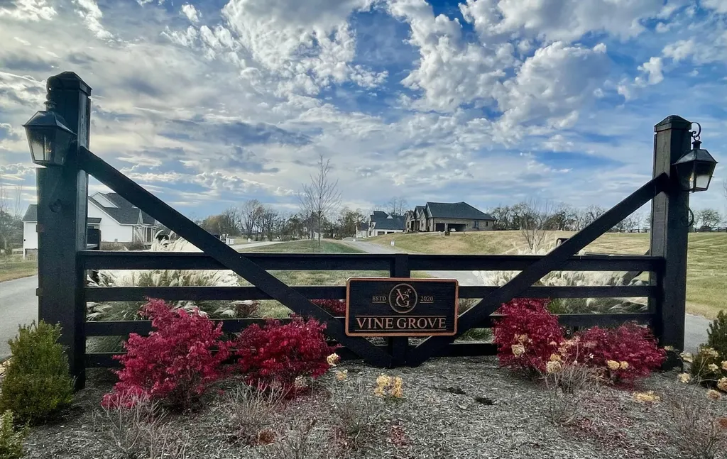 221 Doe Run Road Nicholasville KY 40356