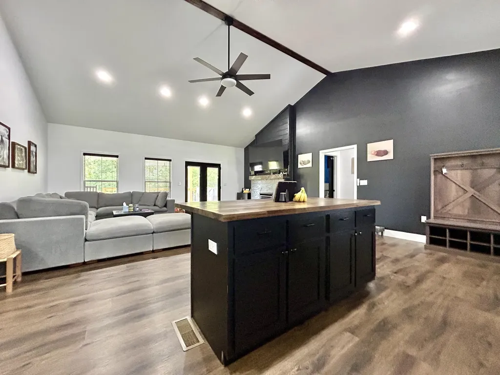 98 Spring View Drive Somerset KY 42503