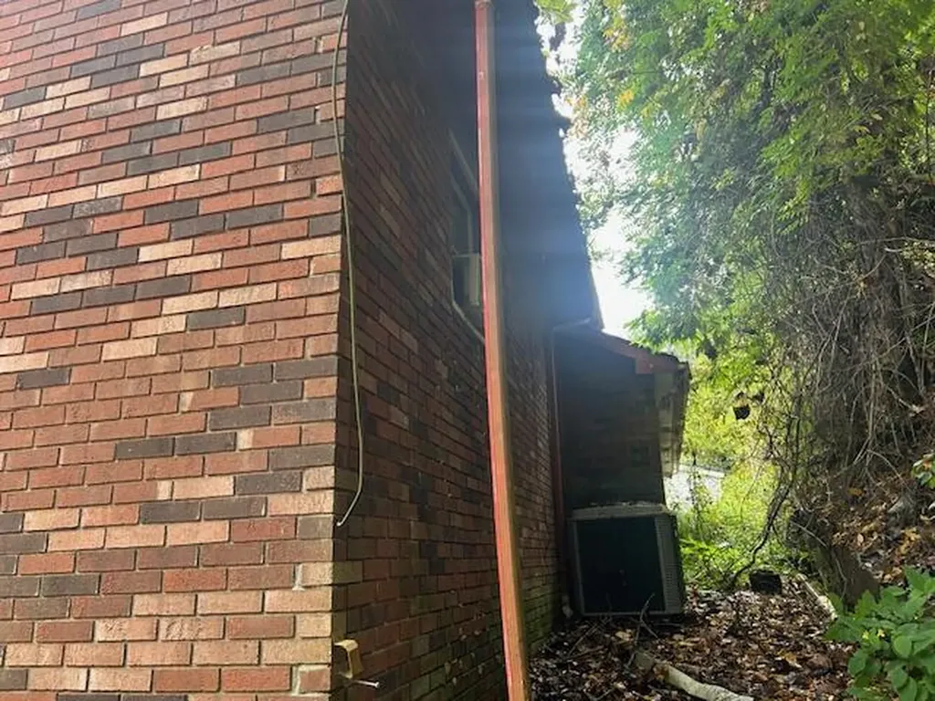 275 Rocky Hollow Road Raccoon KY 41557