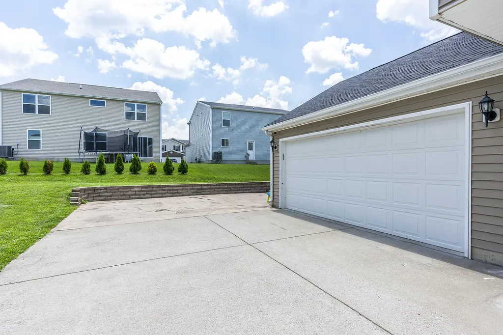 4045 Firestone Way Shelbyville KY 40065