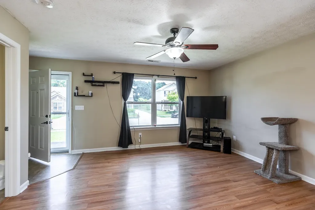 4045 Firestone Way Shelbyville KY 40065