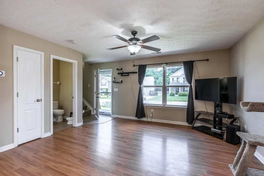 4045 Firestone Way Shelbyville KY 40065