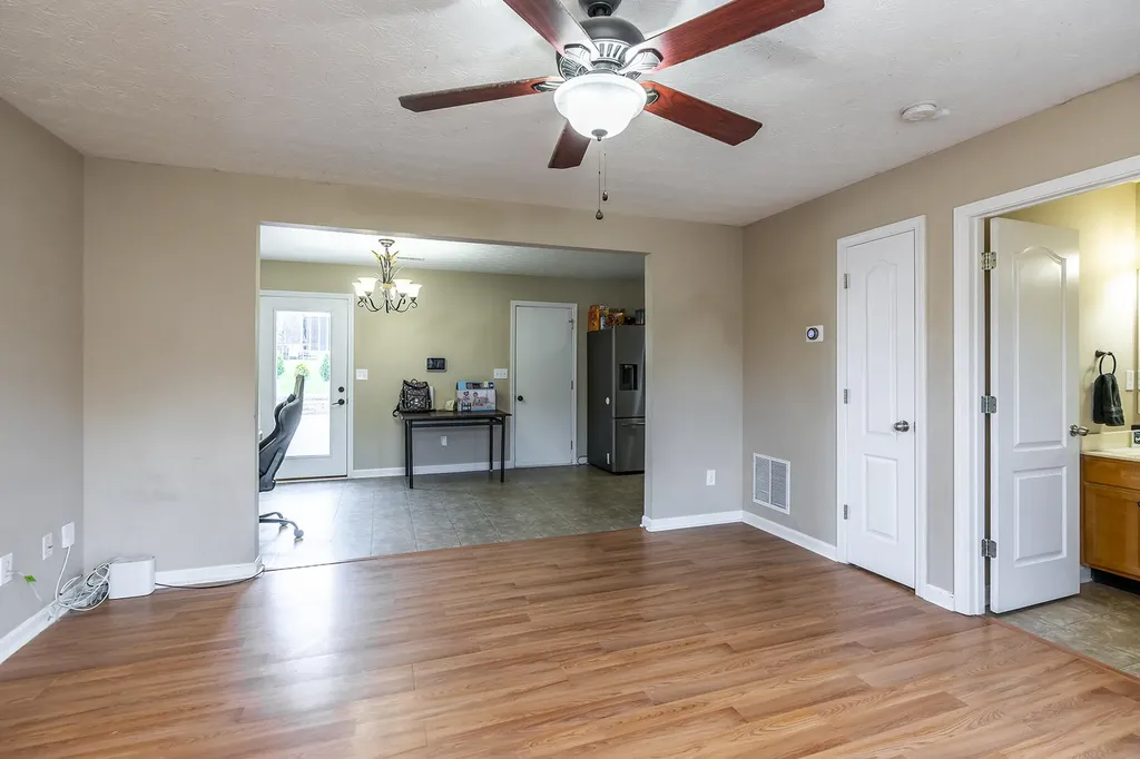 4045 Firestone Way Shelbyville KY 40065
