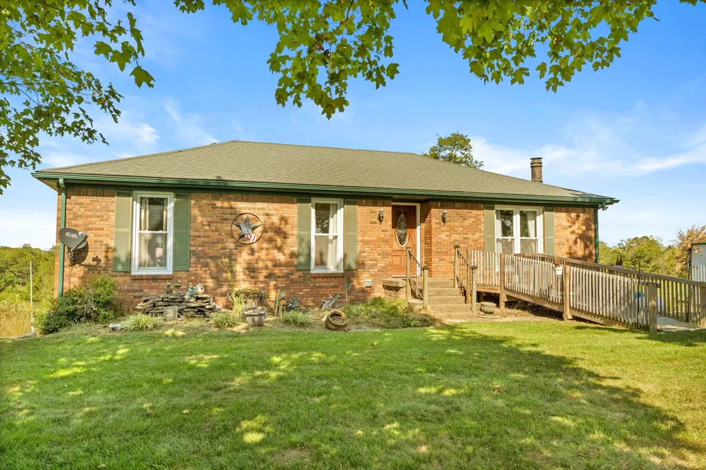 276 Jacksonville Road Bagdad KY 40003