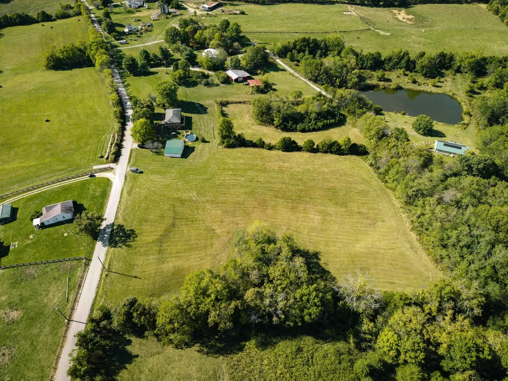 276 Jacksonville Road Bagdad KY 40003